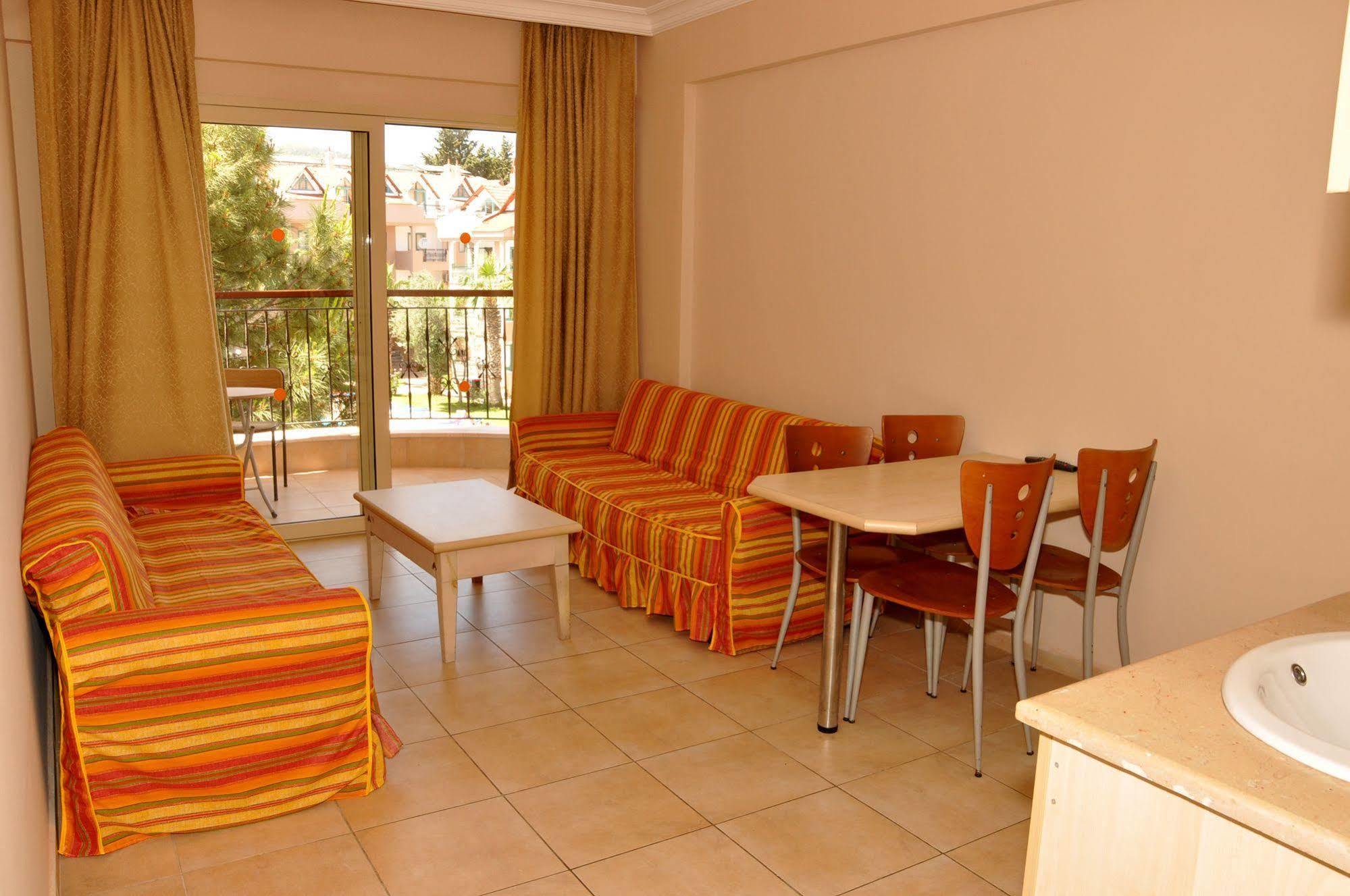 Club Dena Aparthotel Marmaris Eksteriør bilde