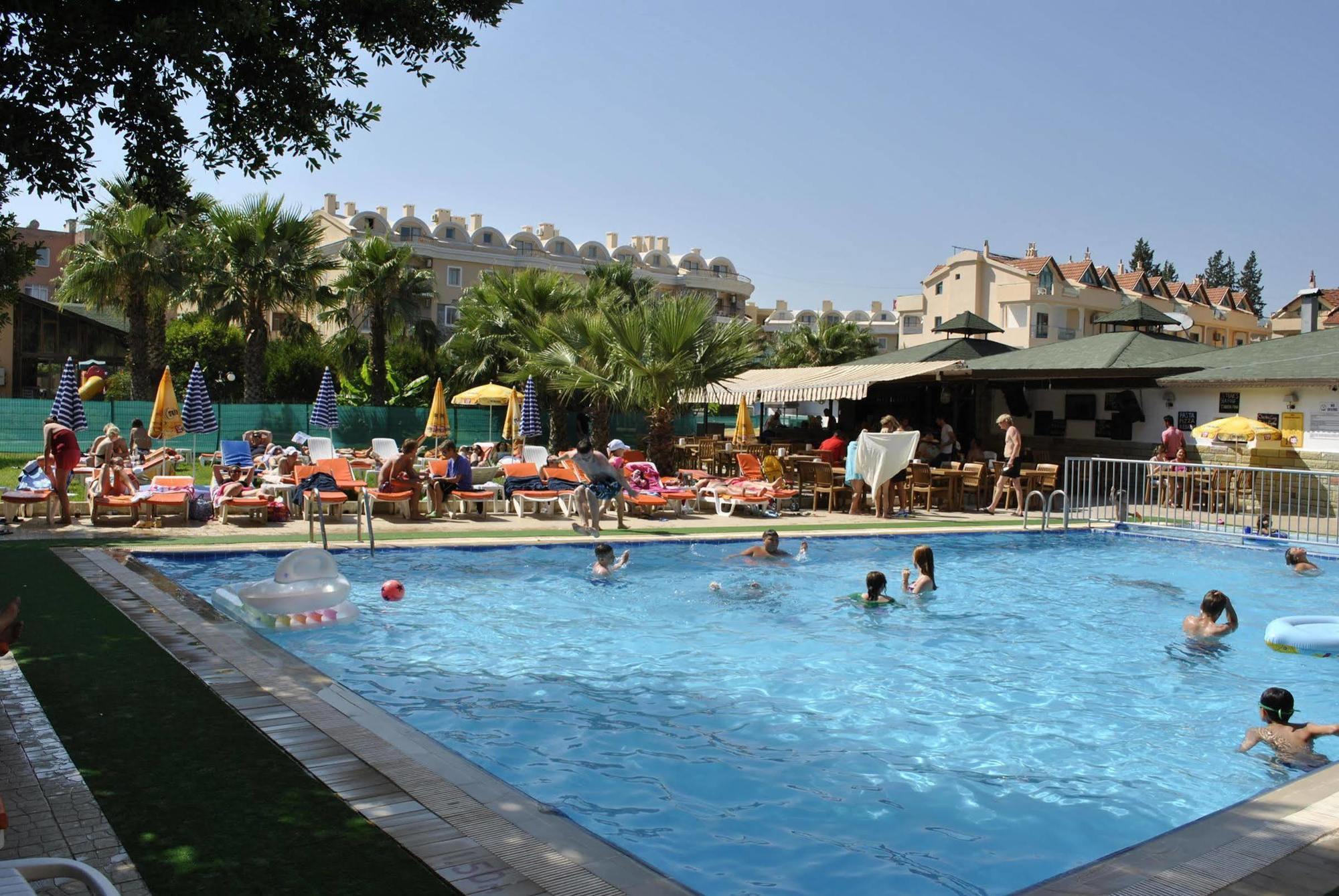Club Dena Aparthotel Marmaris Eksteriør bilde