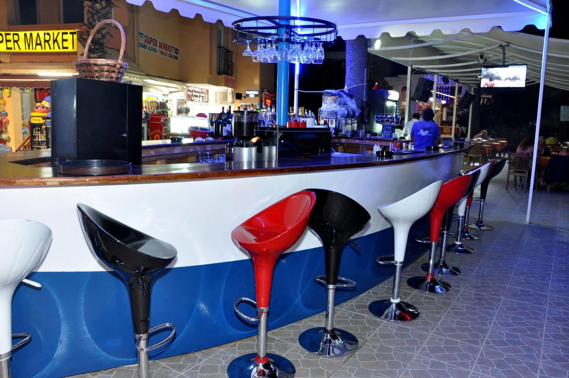 Club Dena Aparthotel Marmaris Eksteriør bilde